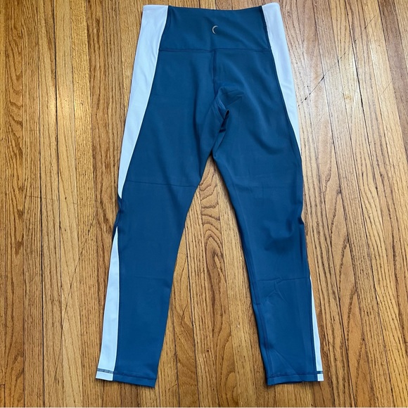 ZYIA 6-8 CAPRI CROP Leggings High Rise Blue White Performance Pants - Picture 2 of 8